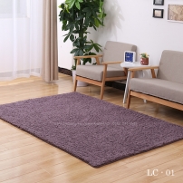 Dùng thảm lông xù trang trí không gian nội thất chung cư